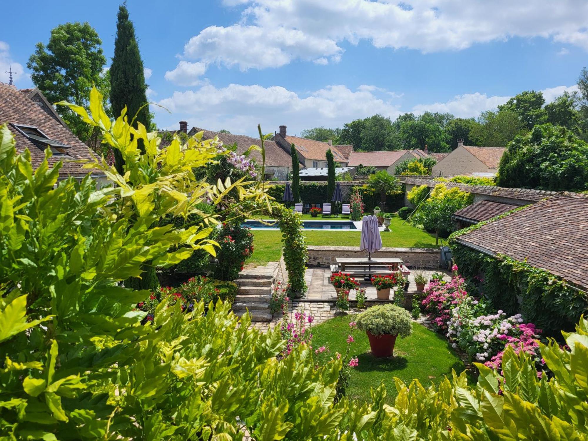 Bed and Breakfast Les Glycines Ury Esterno foto