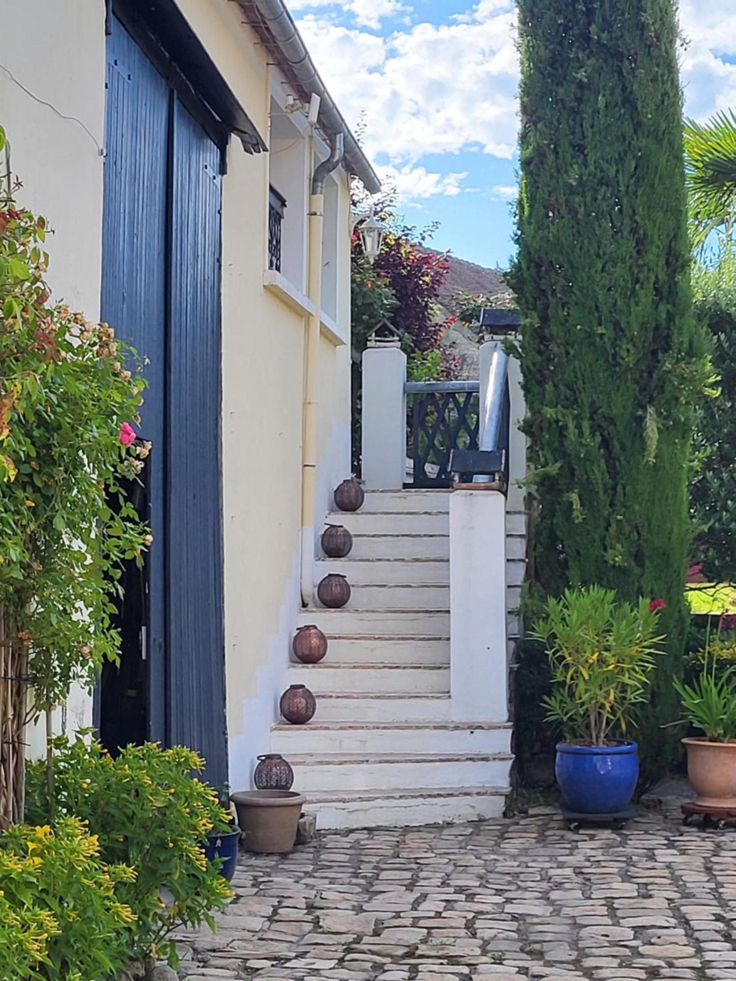 Bed and Breakfast Les Glycines Ury Esterno foto