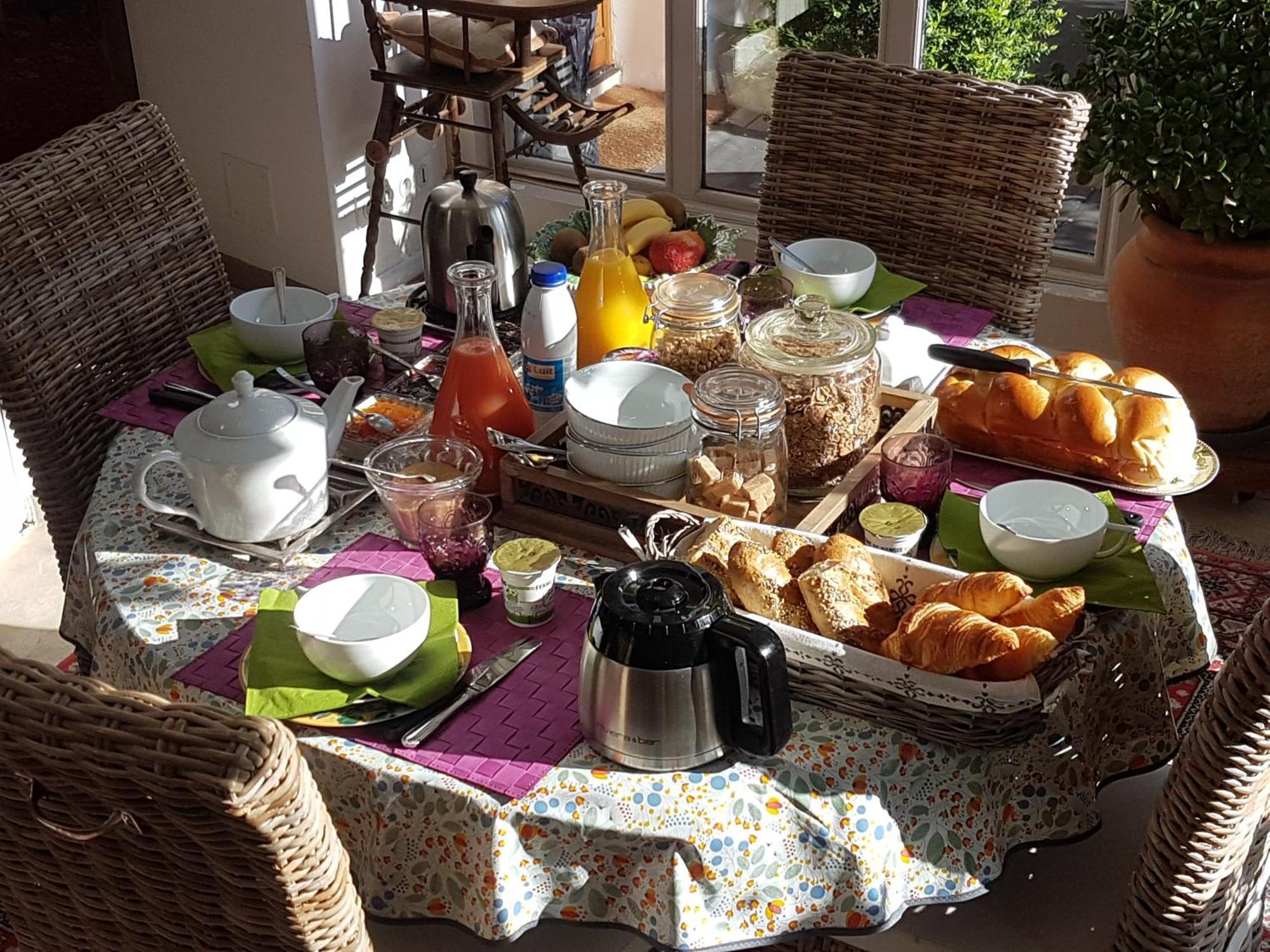 Bed and Breakfast Les Glycines Ury Esterno foto